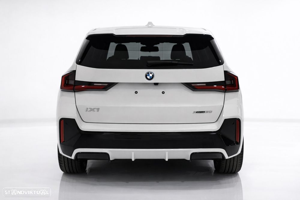BMW iX1 xDrive30 Pack Desportivo M - 8