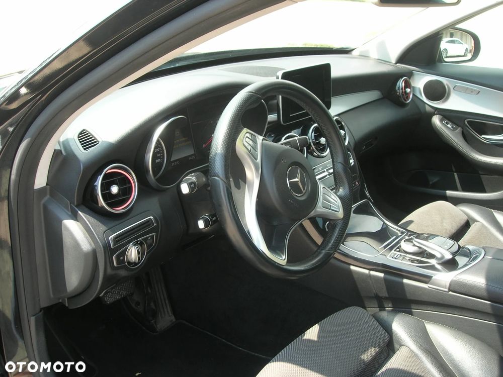 Mercedes-Benz Klasa C 220 CDI DPF (BlueEFFICIENCY) 7G-TRONIC Elegance - 13