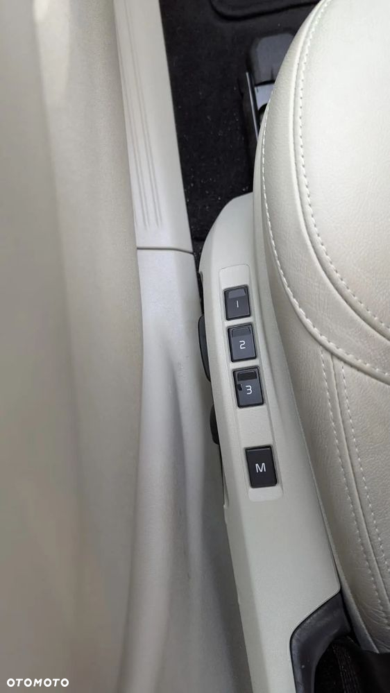 Volvo V40 T3 Drive-E Inscription - 14