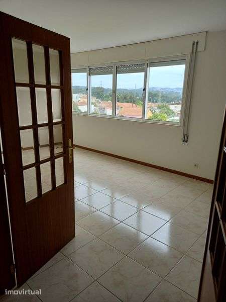 aluguer de apartamento T1 em Serzedo V.N. Gaia - Grande imagem: 2/9