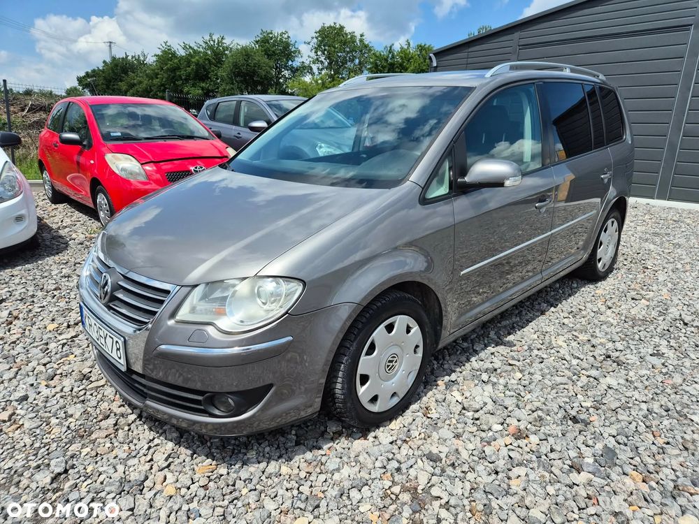 Volkswagen Touran 2.0 TDI DPF Highline DSG - 8