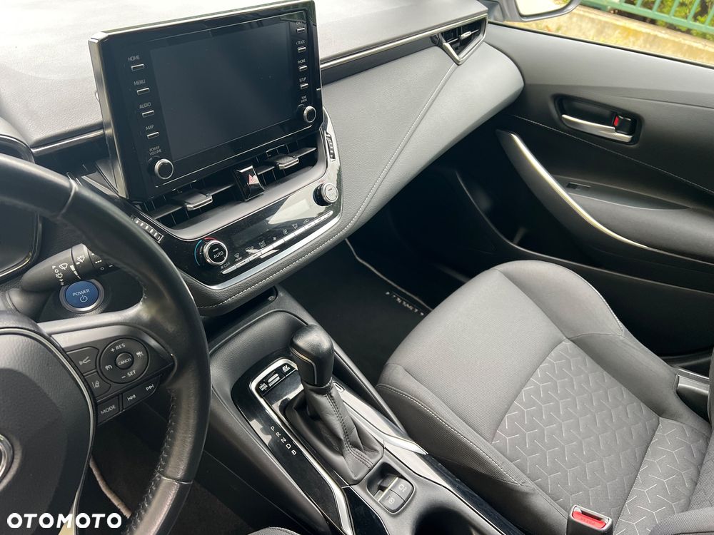 Toyota Corolla 1.8 Hybrid Comfort - 17