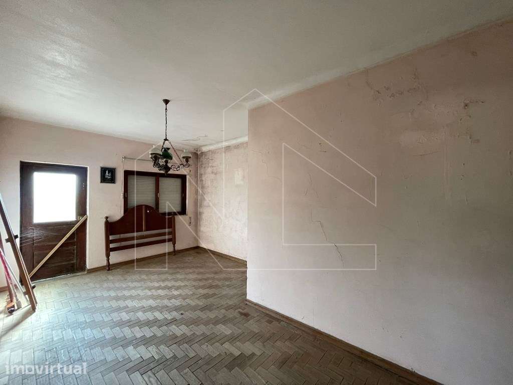Moradia T4 com Quintal, Cozinha de Forno e Anexos - Grande imagem: 5/22