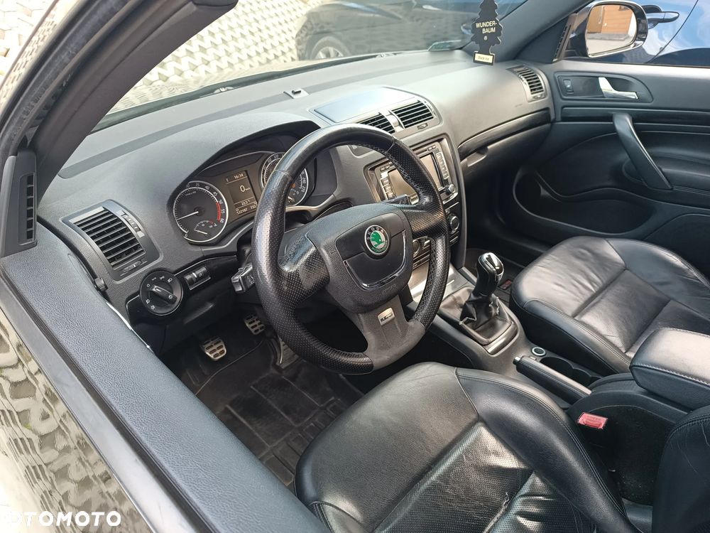 Skoda Octavia 2.0 TDI DPF RS - 5