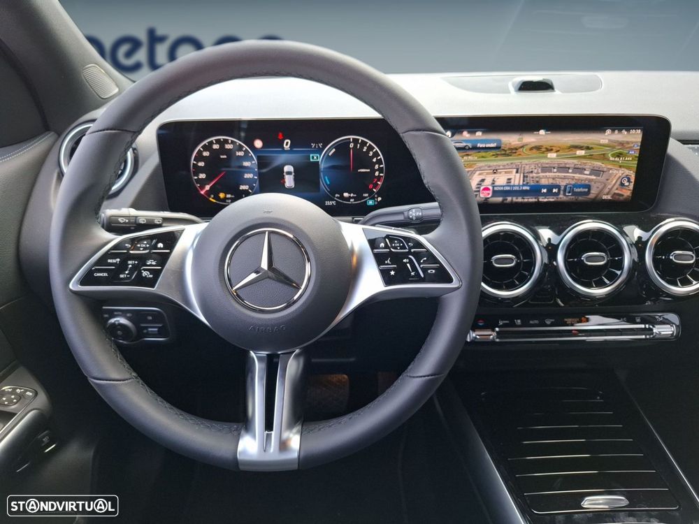 Mercedes-Benz GLA 250 e Progressive — fotografia 13