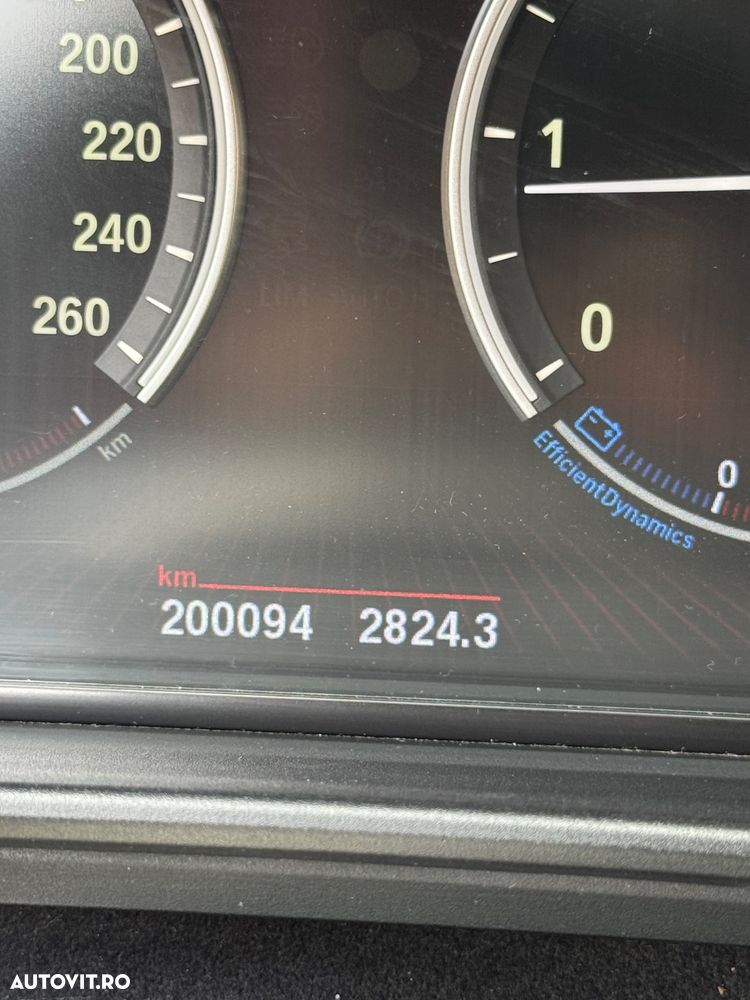 BMW 5 Series 2012 — imagine 7