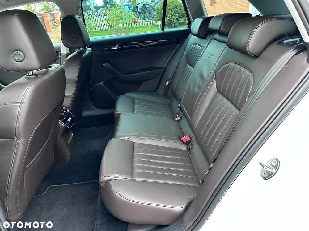 Skoda Superb 2.0 TDI DSG L&K - 23