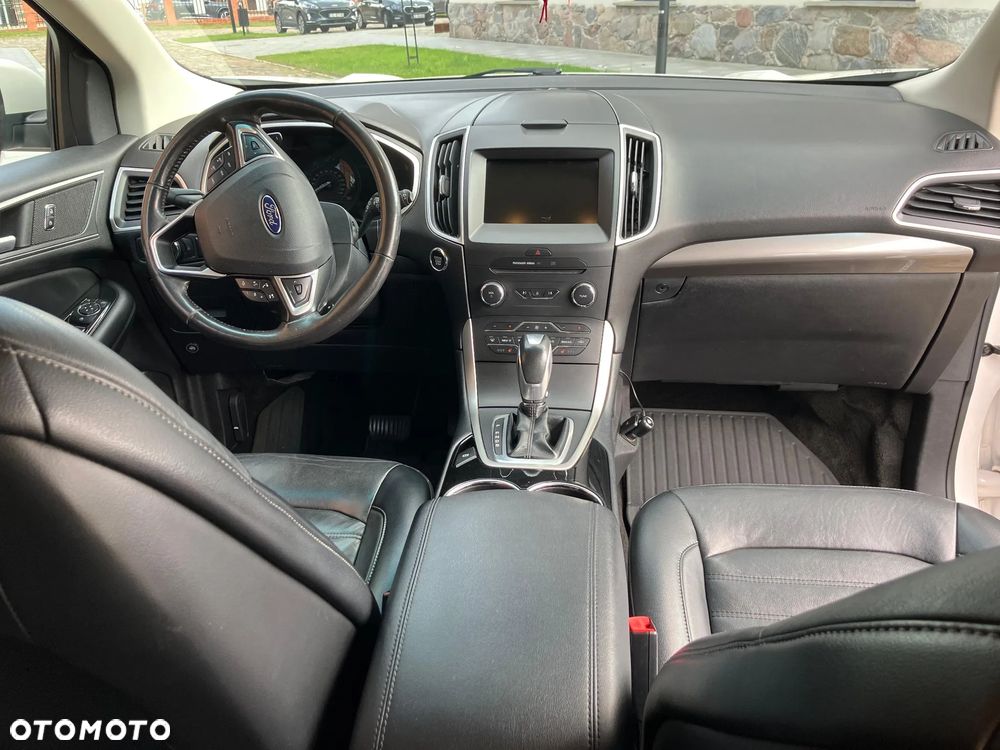Ford Edge - 8
