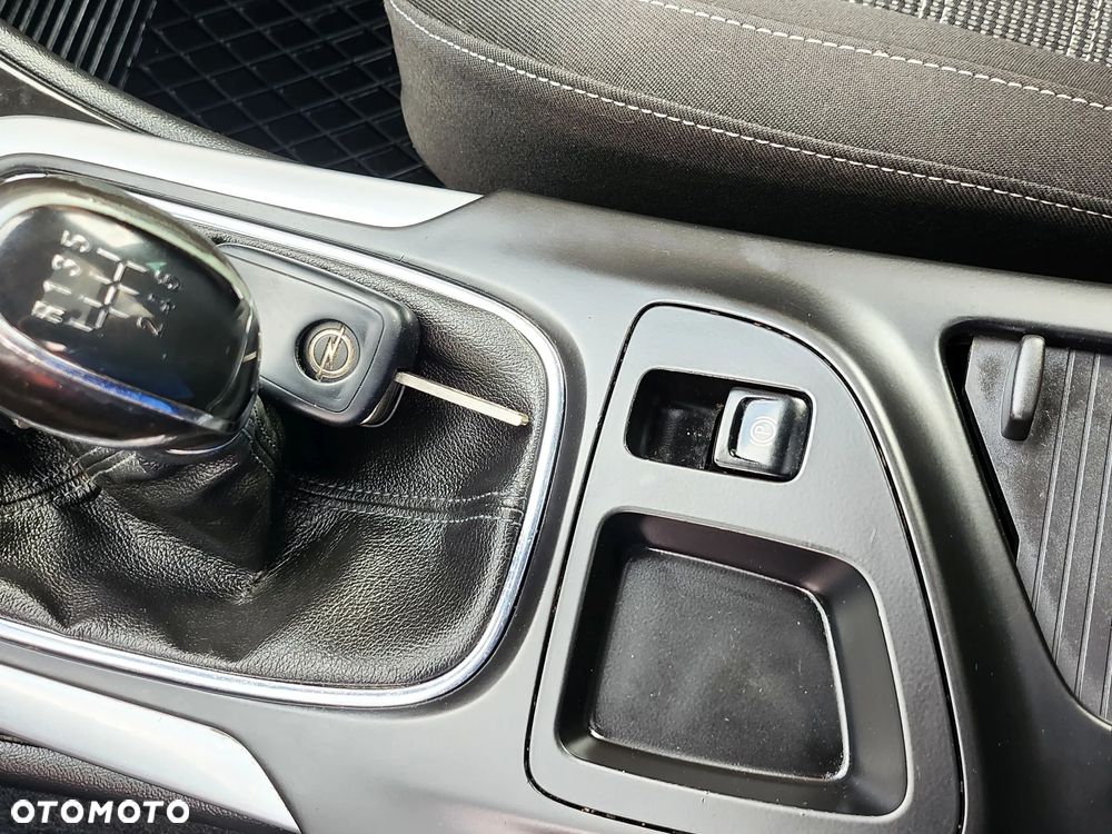 Opel Insignia - 14