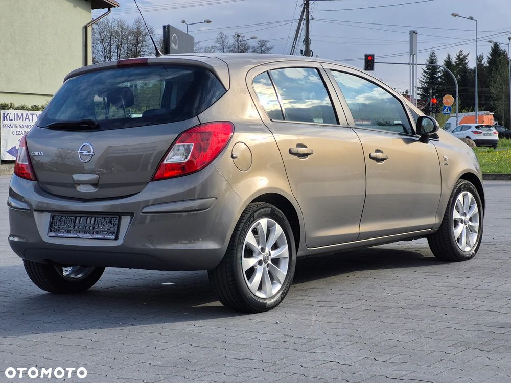 Opel Corsa 1.4 16V Active - 4