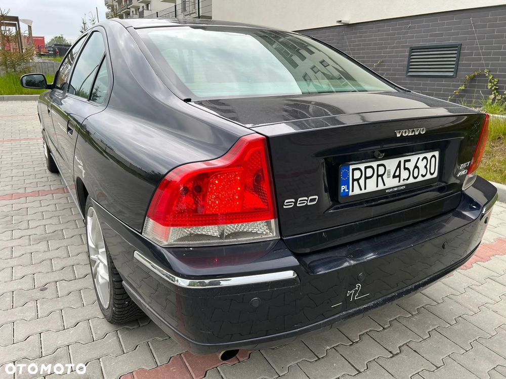 Volvo S60 2.5T AWD Rubin - 16