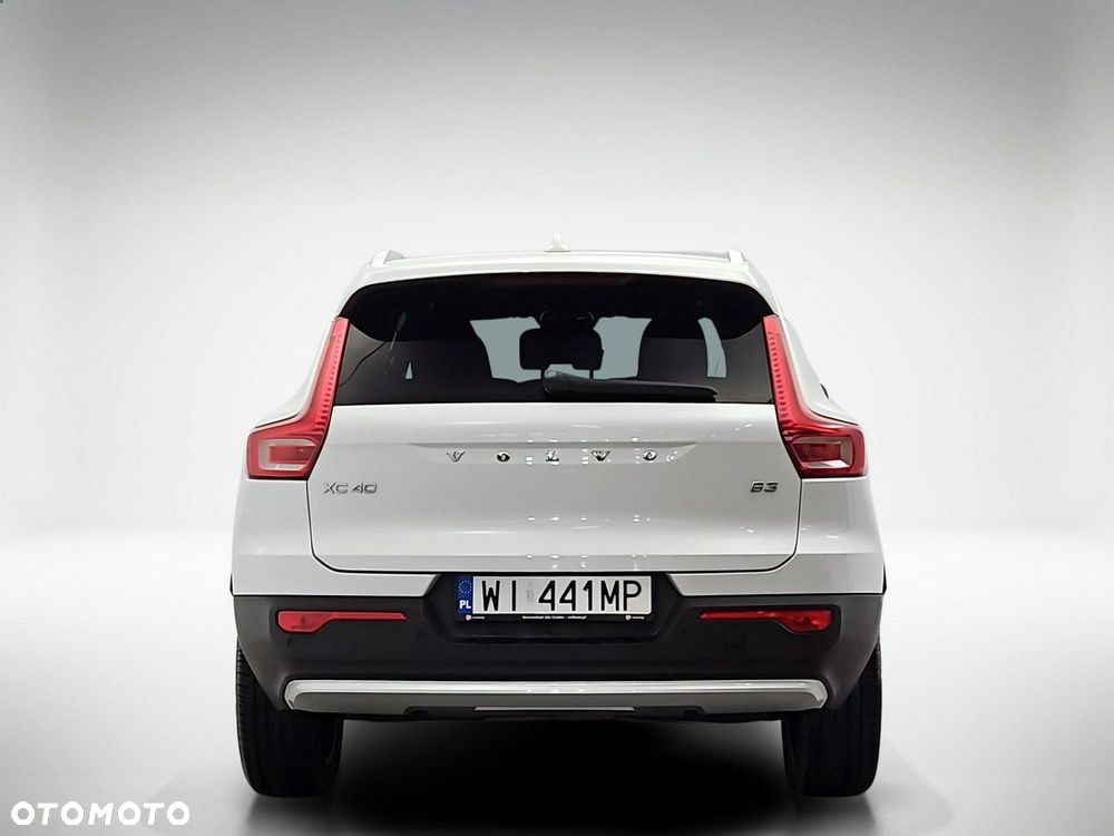 Volvo XC 40 B3 Plus Bright - 4