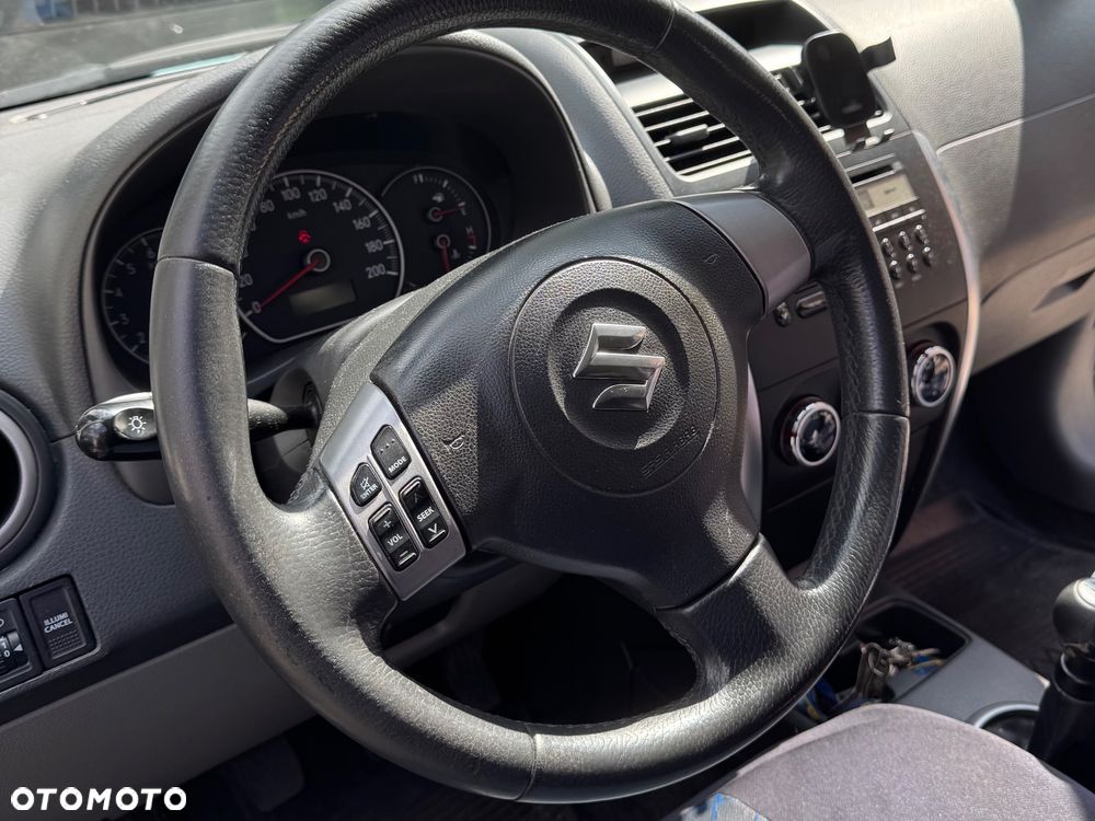 Suzuki SX4 - 11