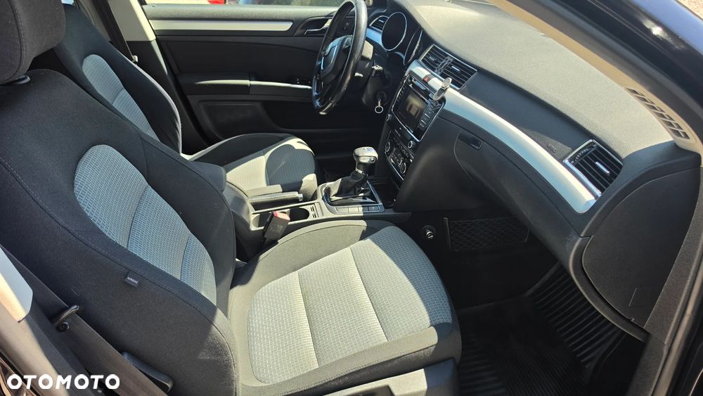Skoda Superb 2.0 TSI Business DSG - 14