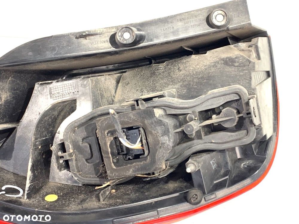 LAMPA PRAWY TYŁ  RENAULT SCÉNIC II (JM0/1_) 2003 - 2010 2.0 (JM05, JM0U, JM1N, JM1U, JM2V) 99 kW - 4