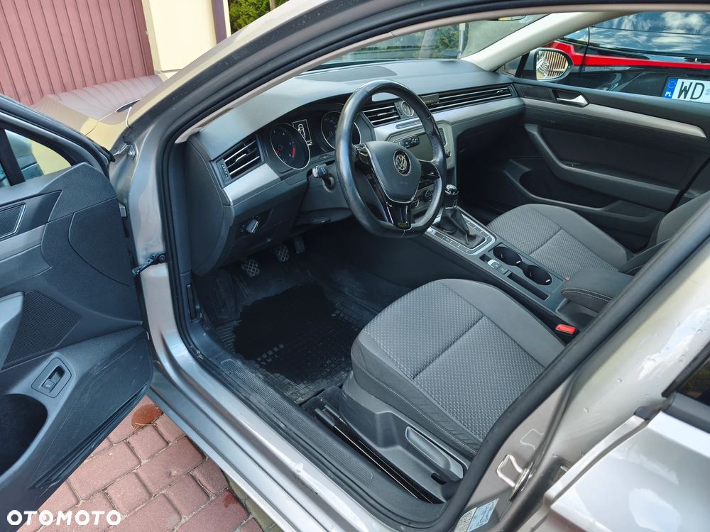 Volkswagen Passat 1.6 TDI BMT Comfortline - 7
