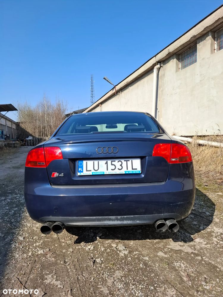 Audi S4 Limousine 4.2 Quattro - 9