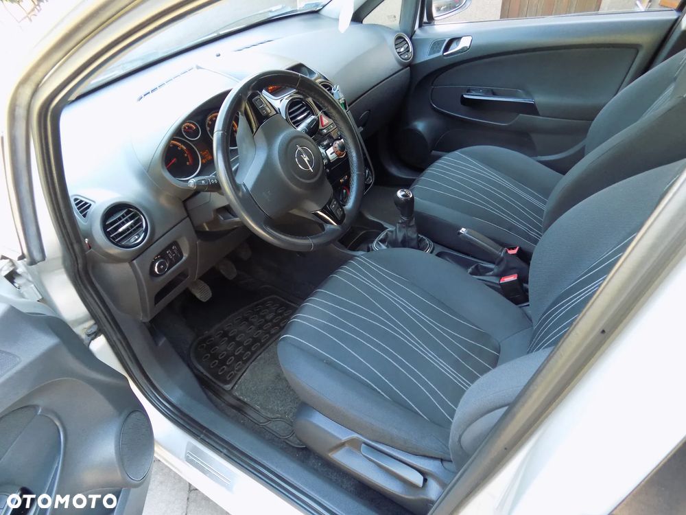 Opel Corsa 1.2 16V 111 - 11