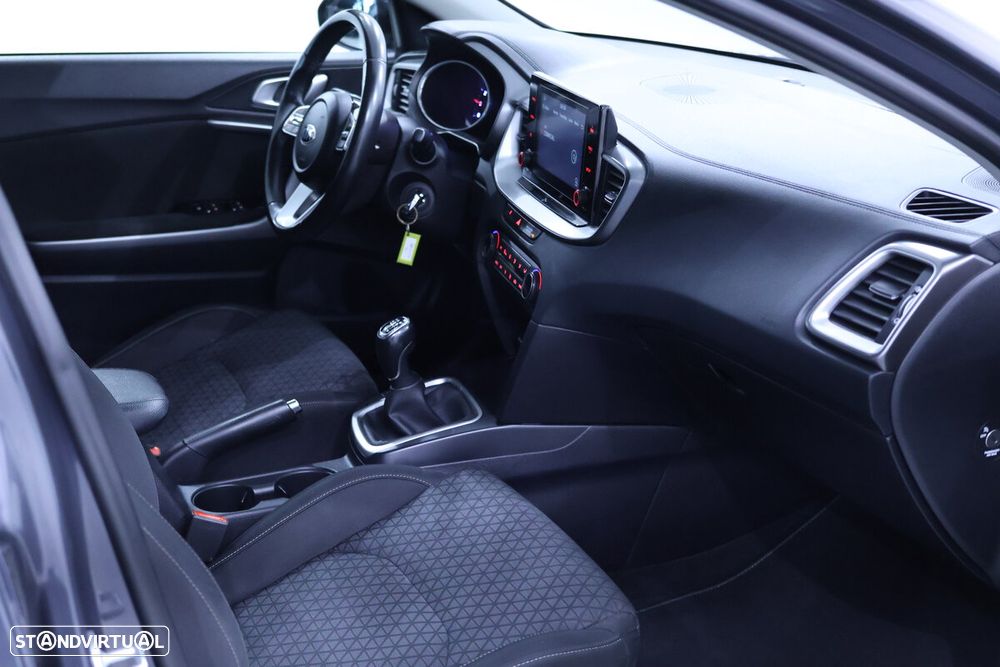 Kia Ceed 1.0 T-GDI Urban - 20