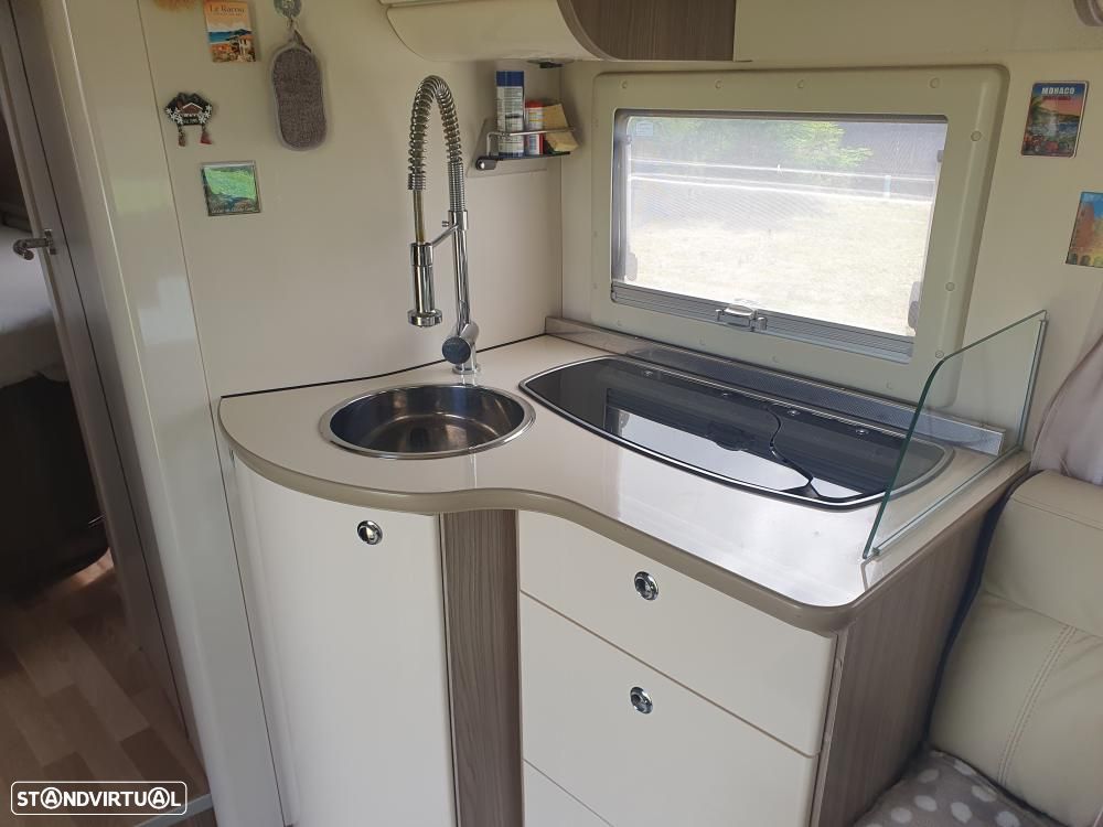 Autostar Passion P730LC cama central e basculante - 8
