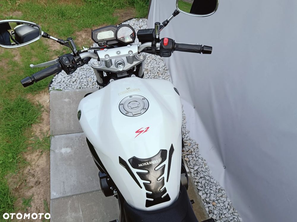 Yamaha FZ6 - 12