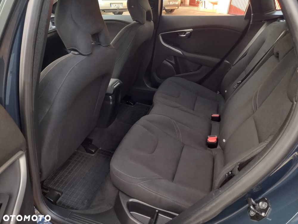 Volvo V40 D2 Kinetic - 19