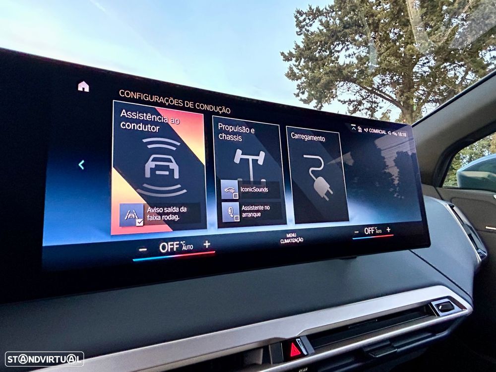 BMW iX xDrive 40 Pack Desportivo - 43