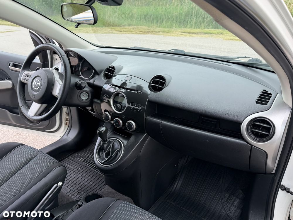 Mazda 2 - 19