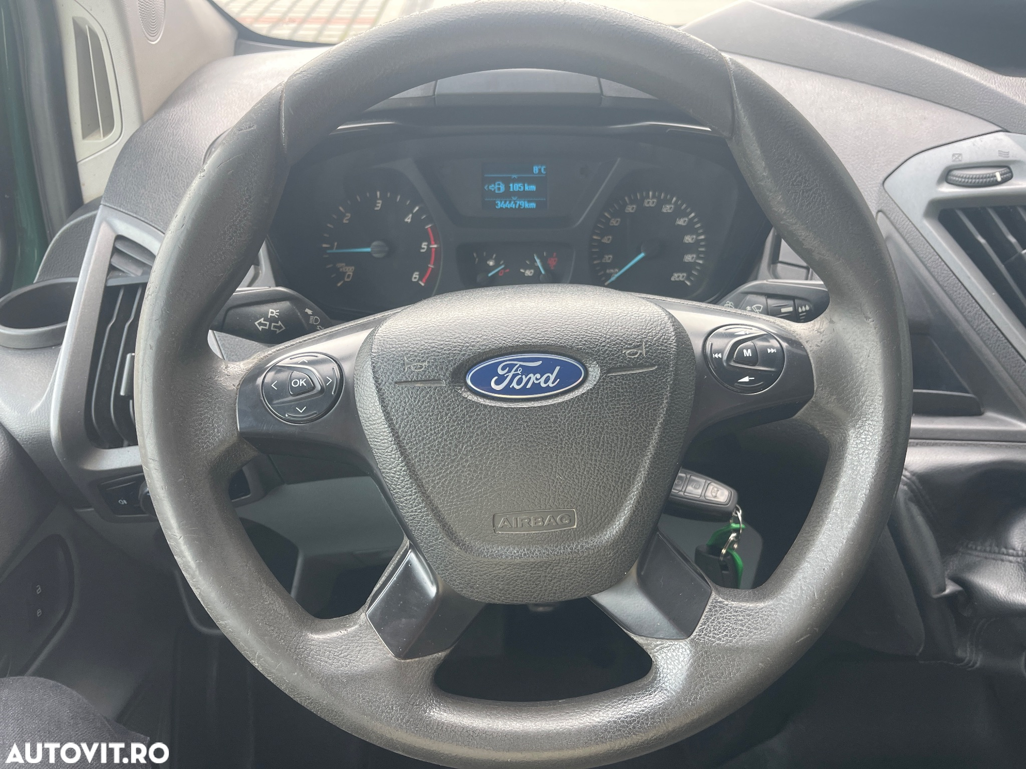 Ford Custom - 26