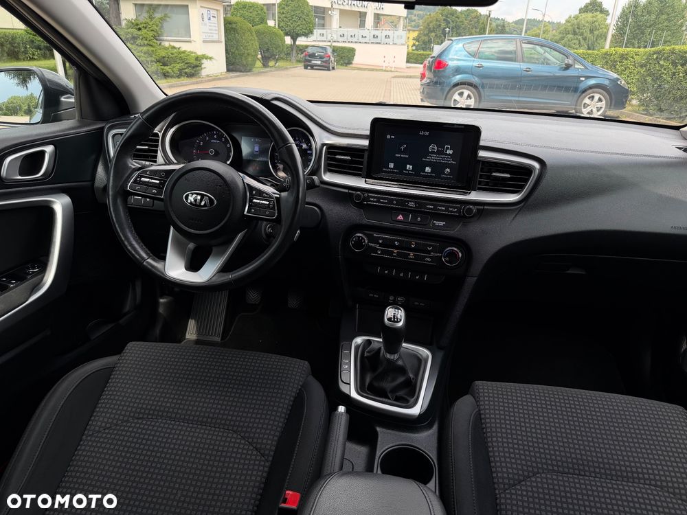 Kia Ceed 1.4 CVVT Dream-Team Edition - 6