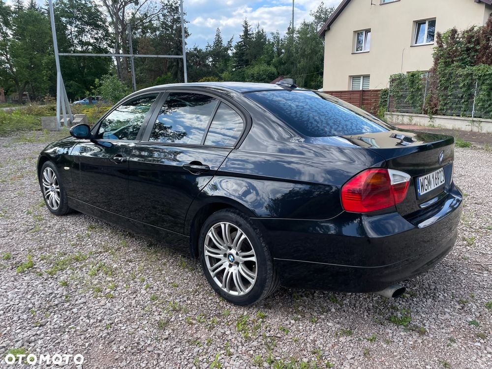 BMW Seria 3 318d - 4
