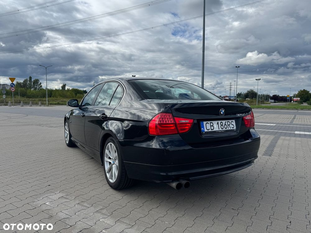 BMW Seria 3 325i - 5