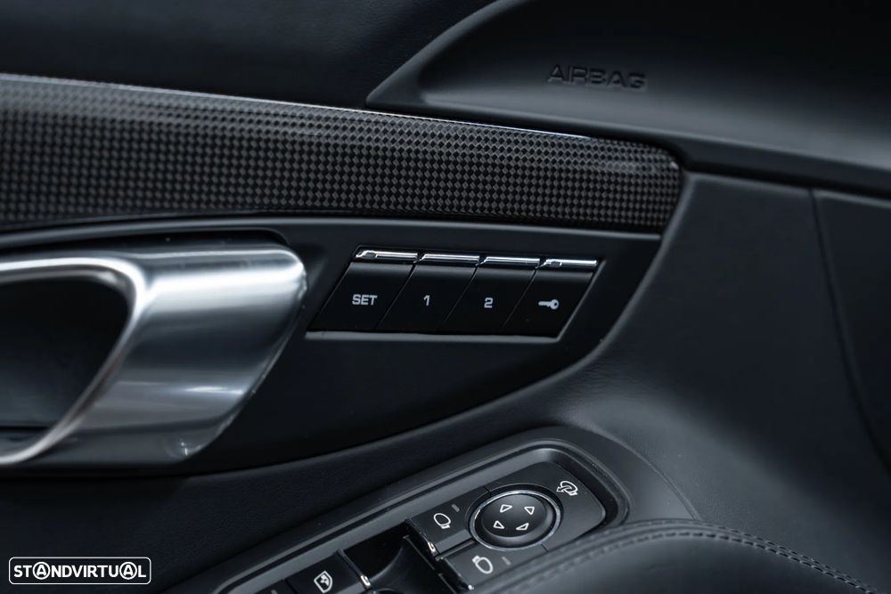 Porsche 911 (991) Turbo S Cabriolet - 28