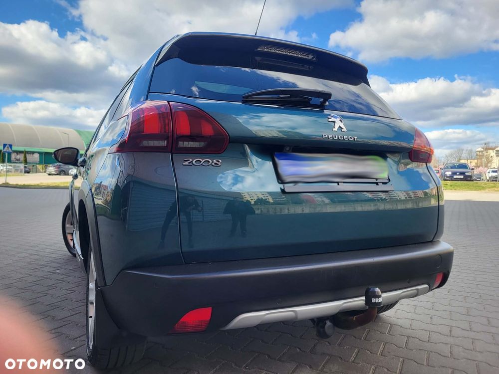 Peugeot 2008 BlueHDi 100 STOP & START Allure - 22
