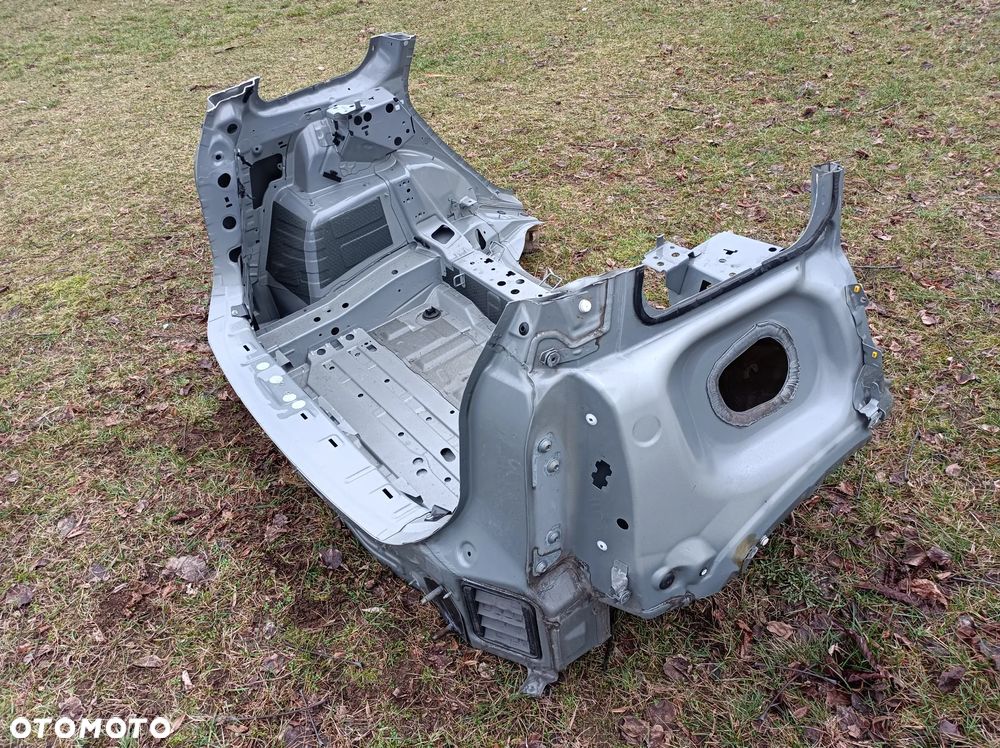 MINI F54 Clubman Ćwiartka błotnik tył wanna pas - 3