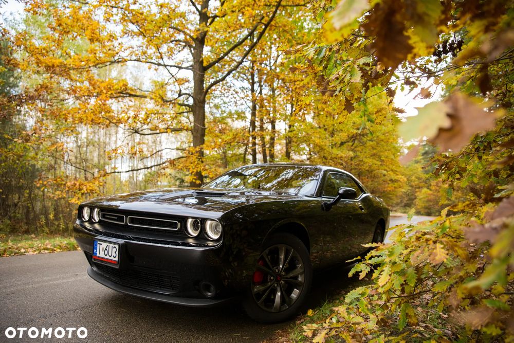 Dodge Challenger - 5