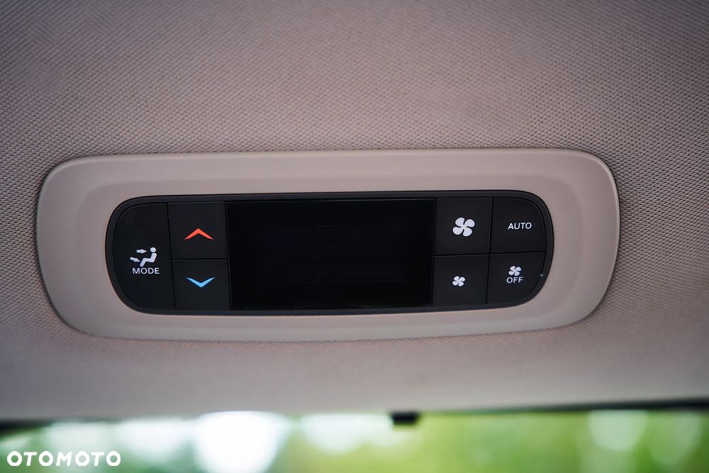 Chrysler Pacifica - 26