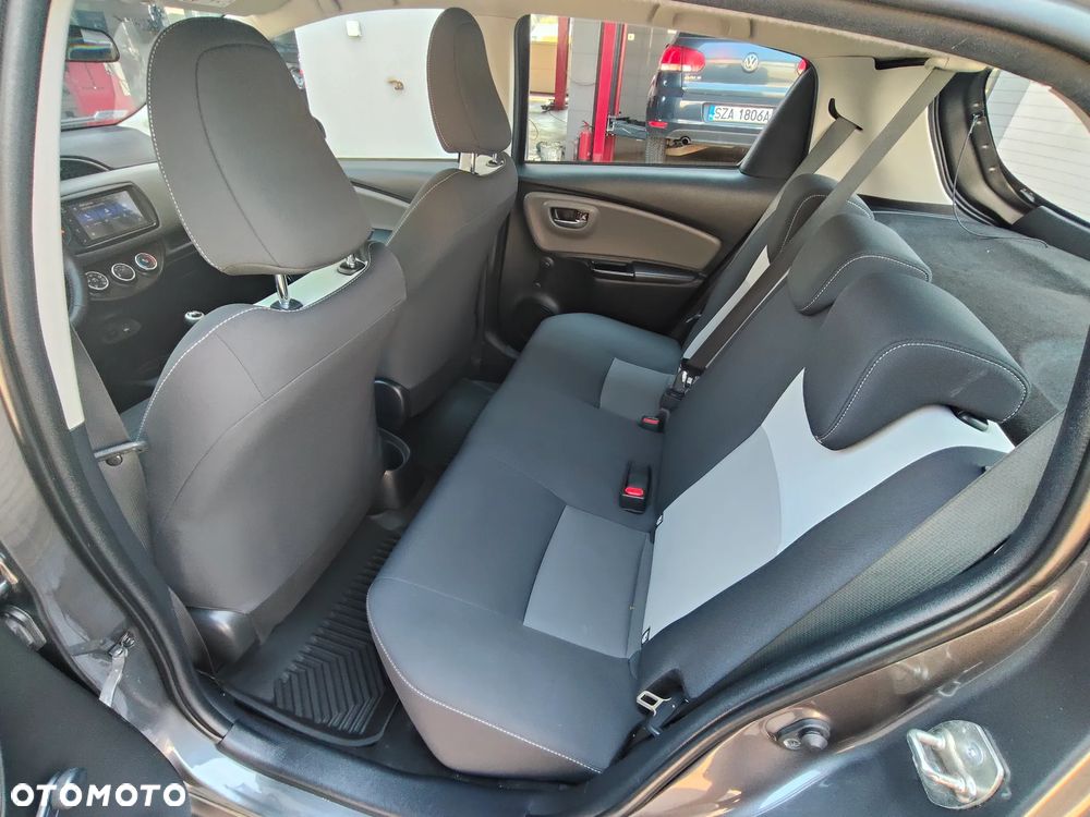 Toyota Yaris 1.5 Premium - 12