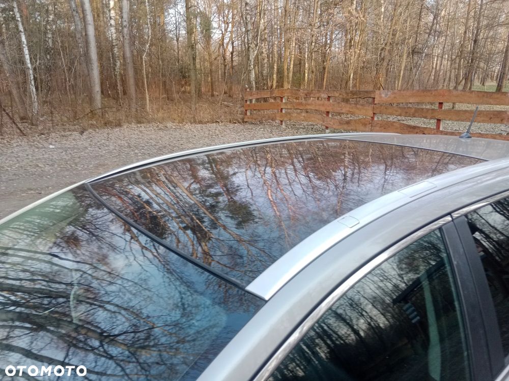 Toyota Avensis 2.0 Premium EU5 MS - 3