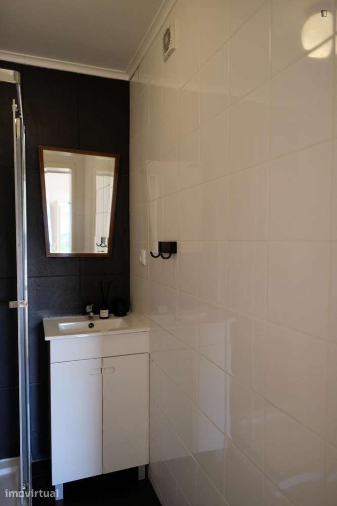 Apartamento com 1 quartos - localizado em São Bento Lisbon - Grande imagem: 4/9