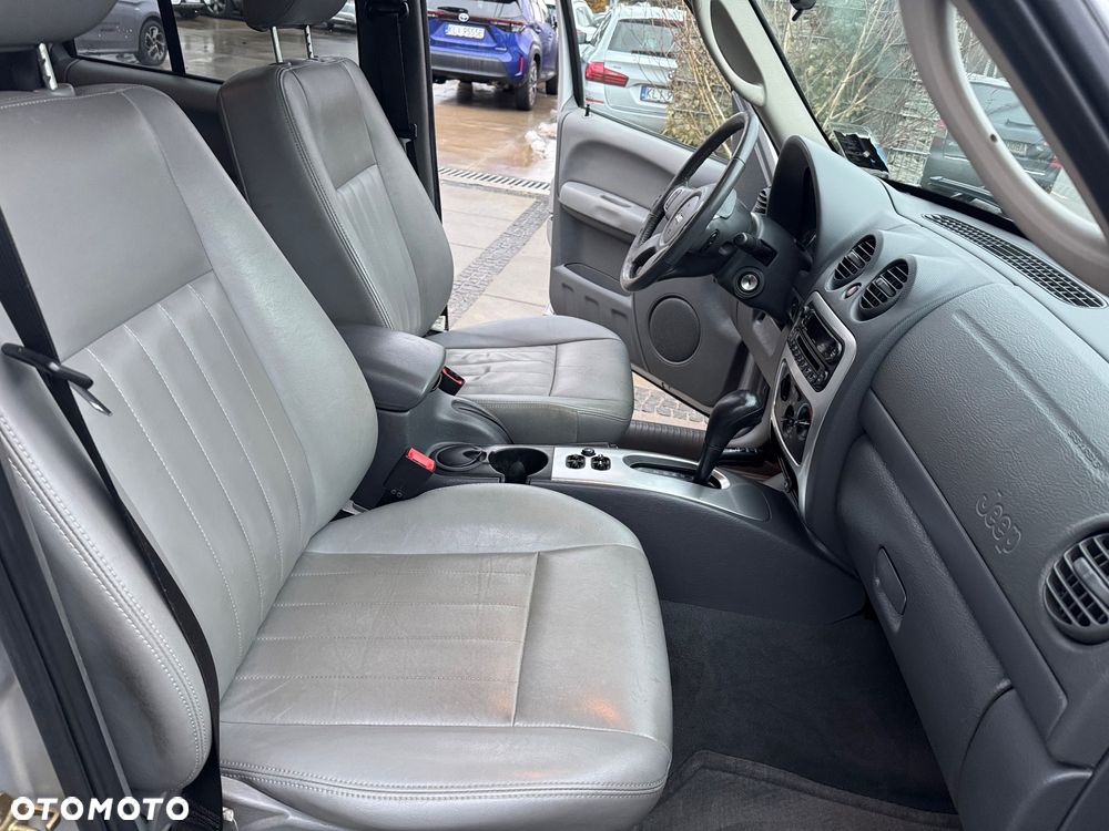 Jeep Cherokee 2.8 CRD Automatik Limited - 33