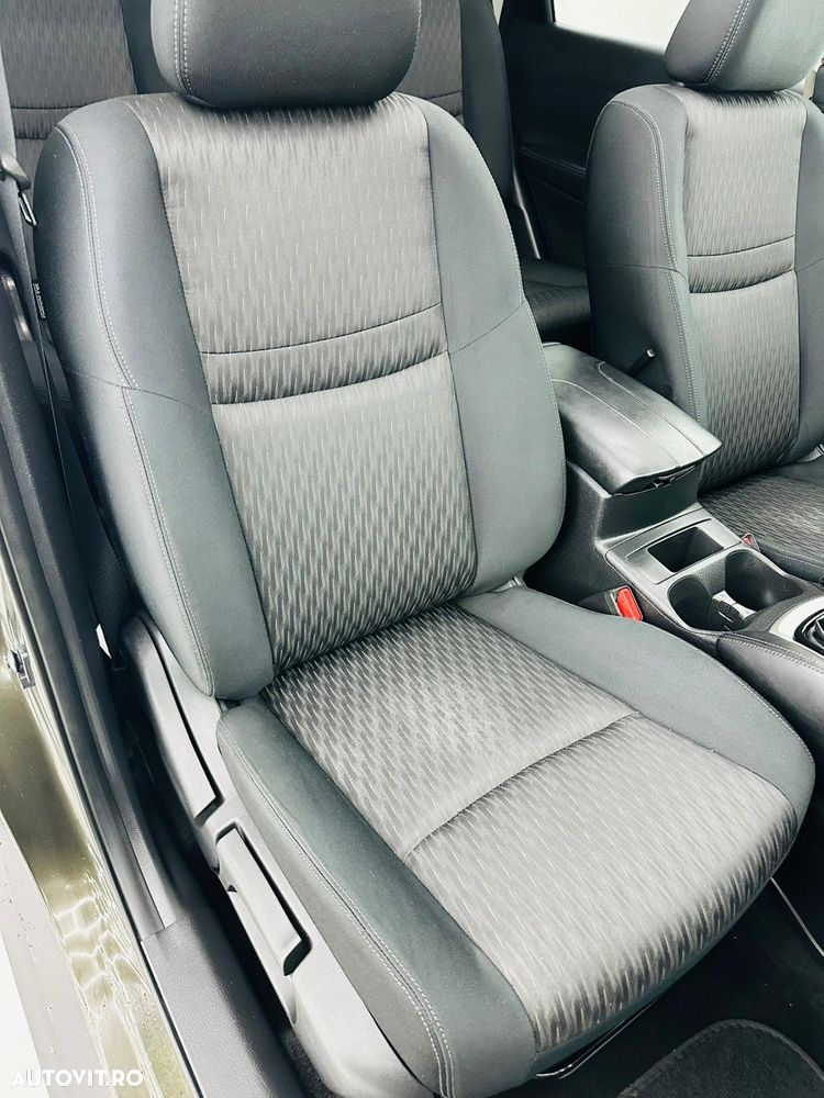 Nissan X-Trail 1.6 dCi N-Connecta - 18