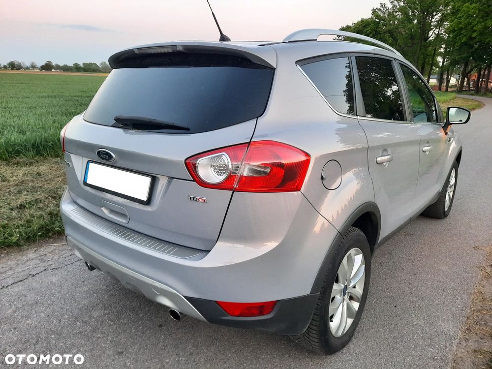 Ford Kuga 2.0 TDCi 4x4 Titanium - 4