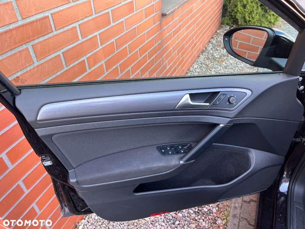 Volkswagen Golf Variant 2.0 TDI SCR Highline - 28