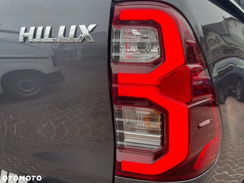 Toyota Hilux 2.8 D-4D Double Cab Invincible 4x4 - 6