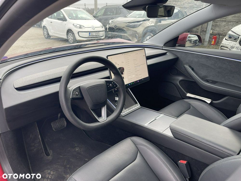 Tesla Model 3 - 9
