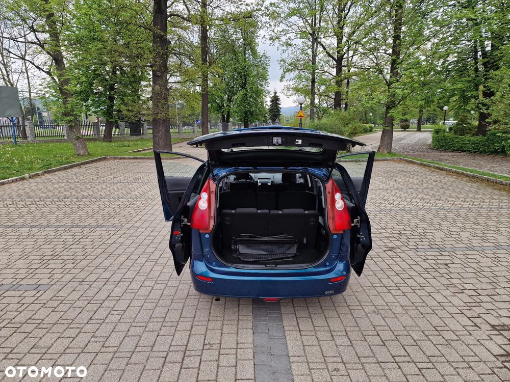 Mazda 5 - 35