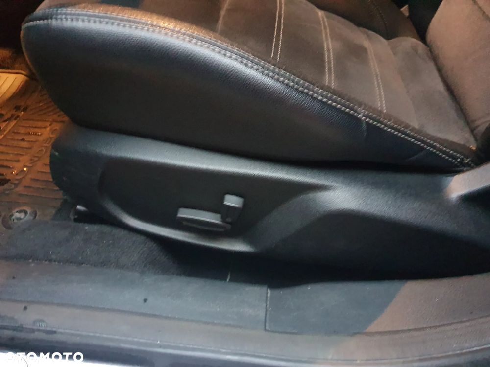 Ford Mondeo 2.0 TDCi Titanium X - 9