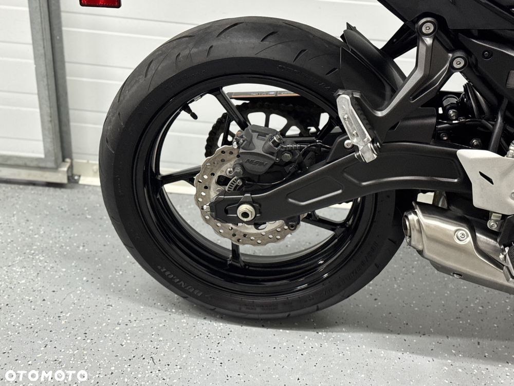 Kawasaki Z - 6