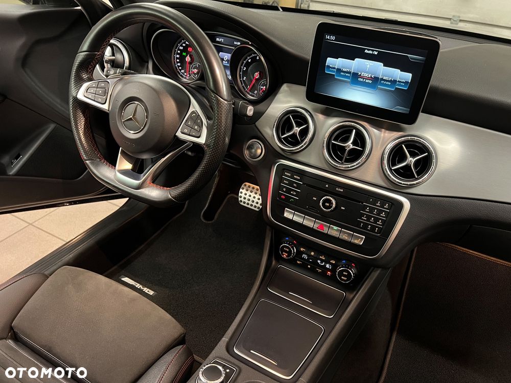 Mercedes-Benz CLA 200 7G-DCT AMG Line - 25
